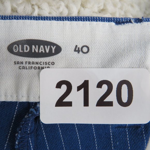 Old Navy* Men's 1.5" Belt Loop Ultimate Slim‎ Flat Front Shorts~ Size 40W - Picture 3 of 10
